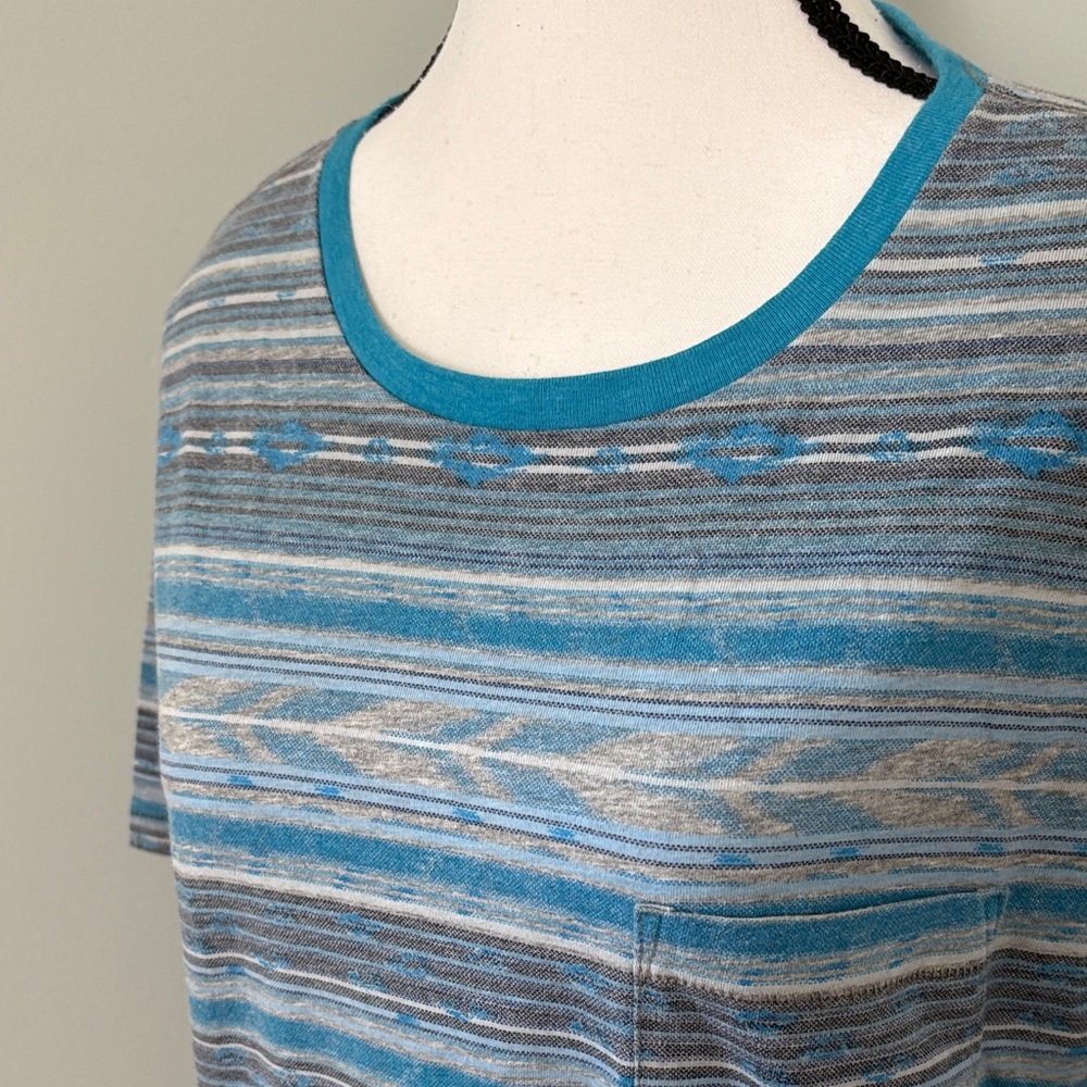 American Eagle, outfitters | Striped Blue and Gray t shirt | M